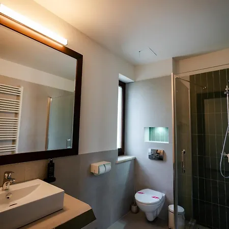 Relax 3* קריובה